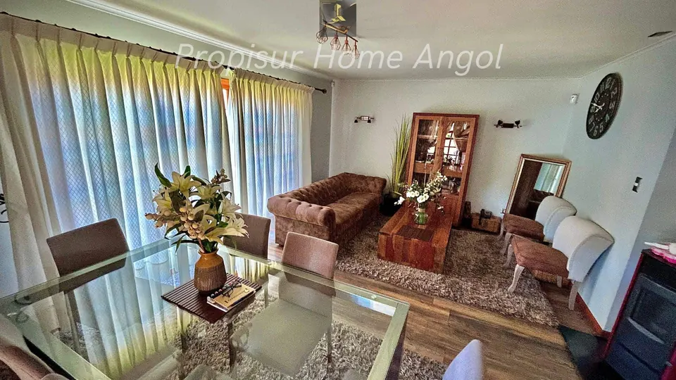 Living y comedor de casa en venta en Angol | Condominio Puertas de Hierro
