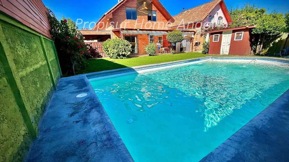 Casa en venta en Angol con piscina en Condominio Puertas de Hierro
