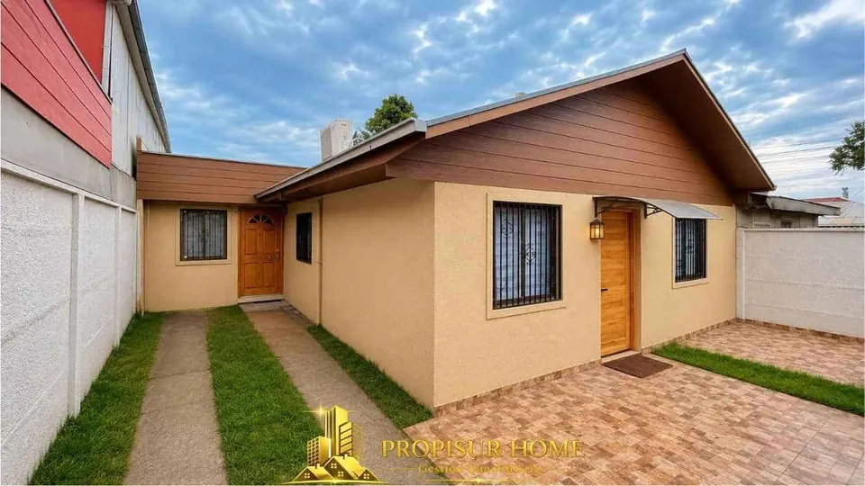 Acceso lateral de casa en venta en Angol Villa Alemania