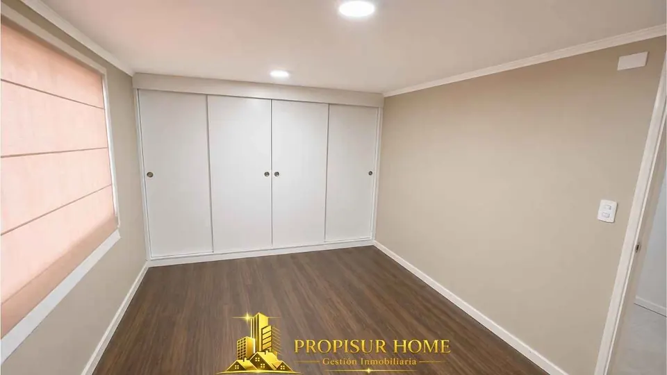 Dormitorio amplio de casa en venta en Angol Villa Alemania con clóset incorporado